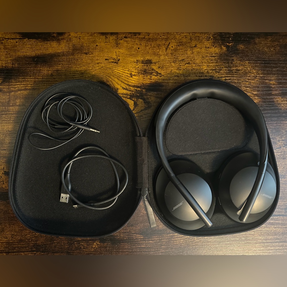 Bose Black Noise-Cancelling Headphones
